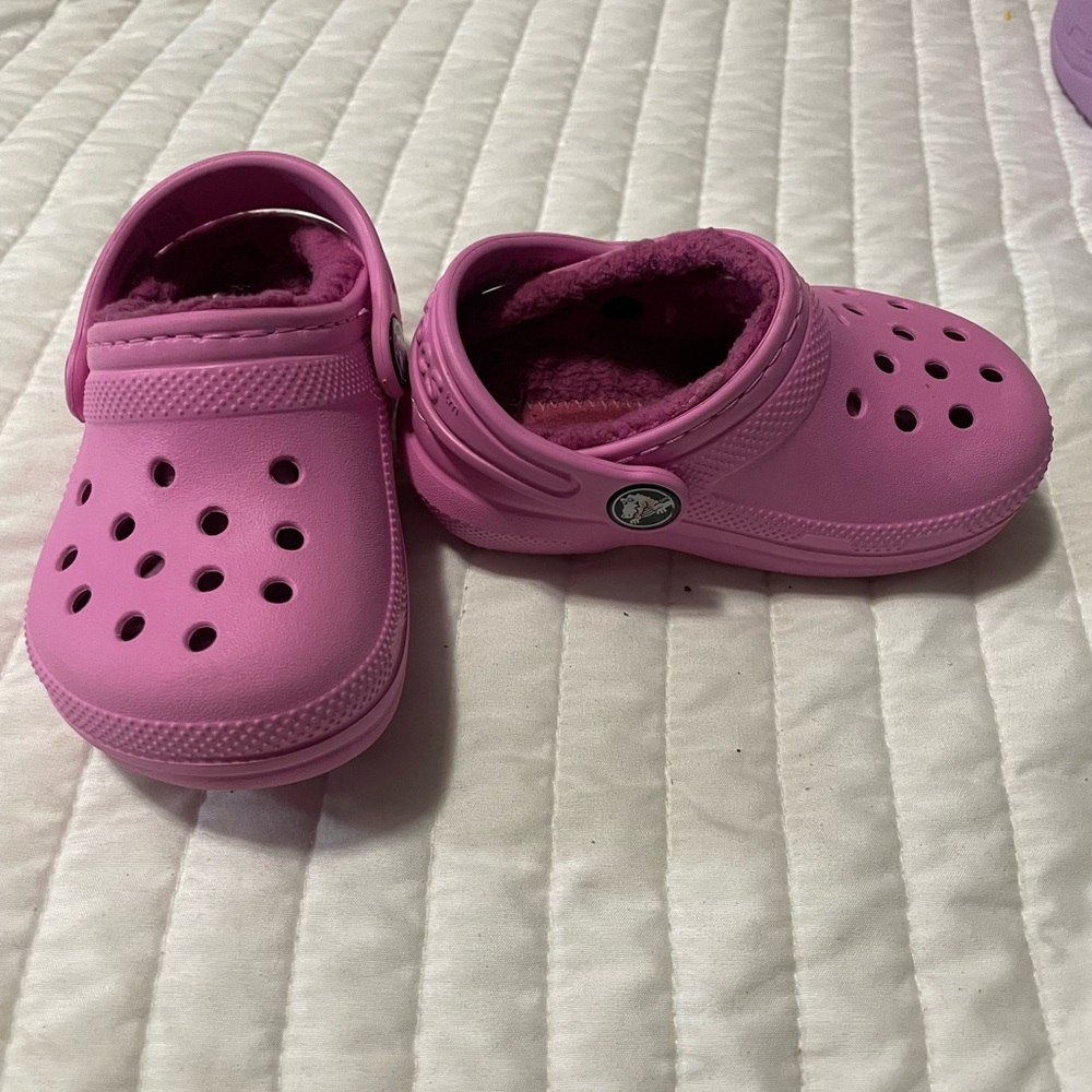 CROCS plush lined toddler size 5